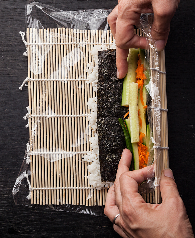31553_inside_out_vegetable_maki_inline_640_6