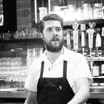 沒有嗅覺怎麼當廚師？他找出辦法成功圓夢