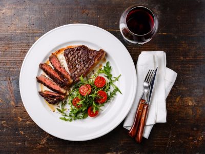 紅肉只能配紅酒？牛排佐餐酒的不同選擇