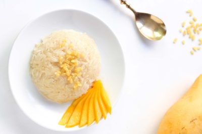 再熱再飽也吃得下的泰國甜點：芒果糯米飯