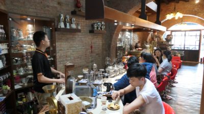 城市裡的老時光：走進台中巷弄間的復古咖啡館